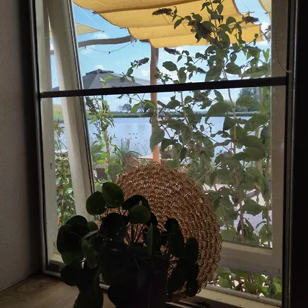Konukevi Hotelpension Ewijcksluis 3*