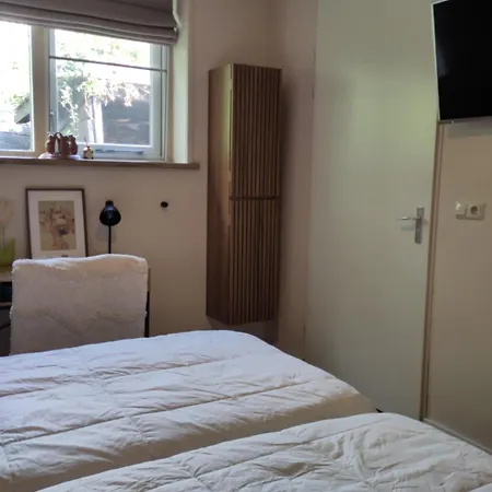 Hotelpension Ewijcksluis 게스트하우스 3*